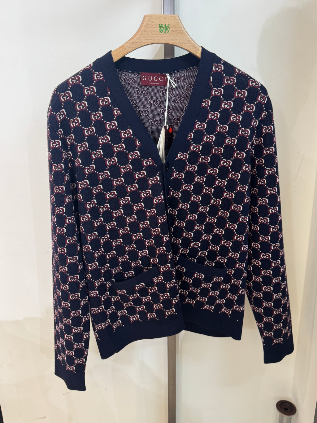 Gucci GG Logo花羊毛V領男款開襟衫 801705 XKEAP 4116